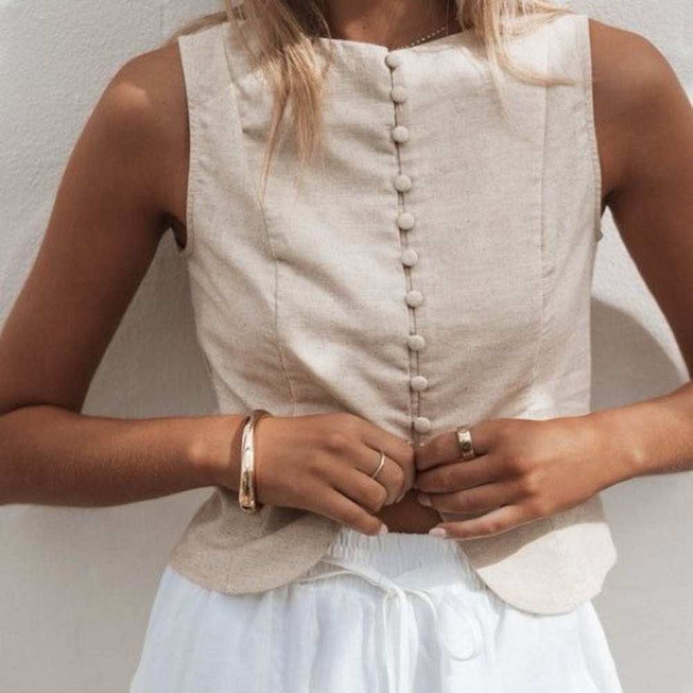 Brandy Melville Cream Sleeveless Top